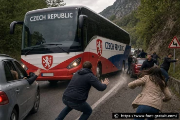 CdM 2026 : le bus de la Tchéquie bloque la circulation sur une route très passagère